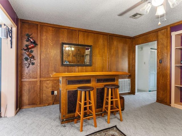 1710 Longhorn Avenue, Bay City, TX 77414