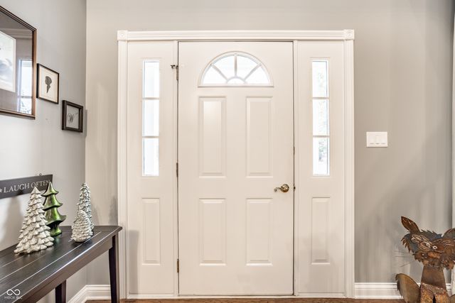 2119 Scarlet Oak Drive, Avon, IN 46123