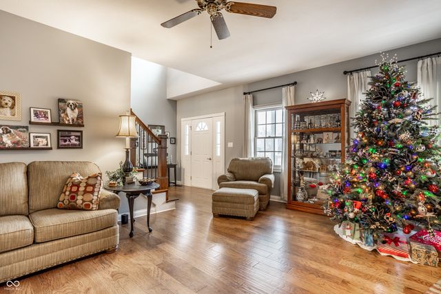 2119 Scarlet Oak Drive, Avon, IN 46123