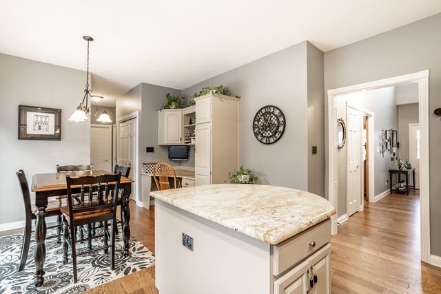 2119 Scarlet Oak Drive, Avon, IN 46123