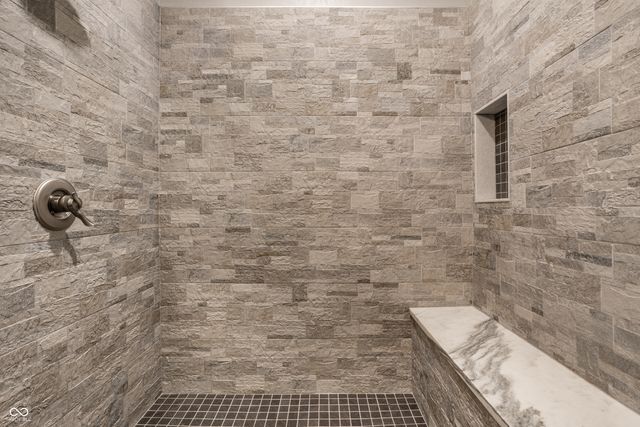 2119 Scarlet Oak Drive, Avon, IN 46123