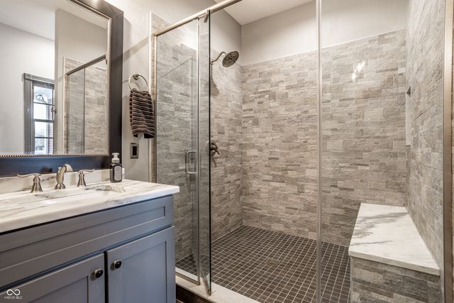 2119 Scarlet Oak Drive, Avon, IN 46123