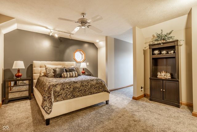 2119 Scarlet Oak Drive, Avon, IN 46123