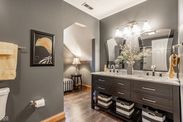 2119 Scarlet Oak Drive, Avon, IN 46123