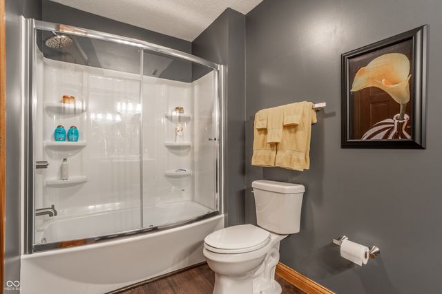 2119 Scarlet Oak Drive, Avon, IN 46123