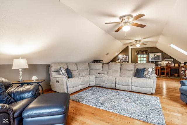 2119 Scarlet Oak Drive, Avon, IN 46123