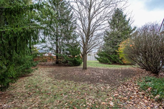 2119 Scarlet Oak Drive, Avon, IN 46123