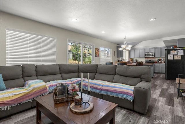 1176 W Buxton, Rialto, CA 92377