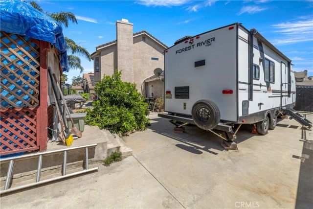 1176 W Buxton, Rialto, CA 92377