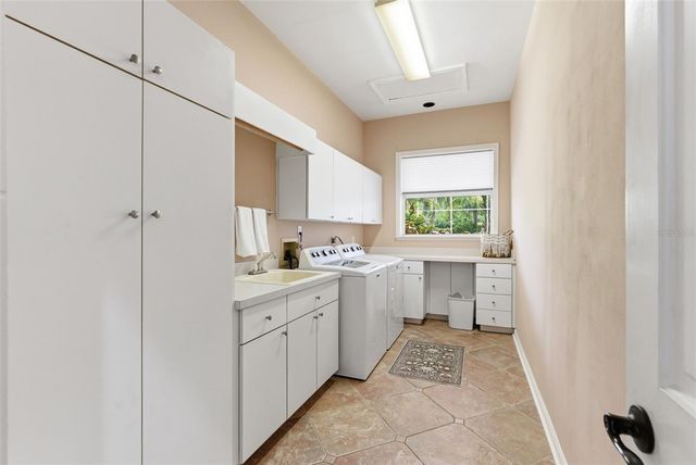 18701 PEPPER PIKE, Lutz, FL 33558