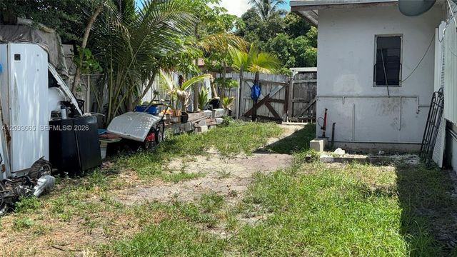551 NE 159th Street, Miami, FL 33162