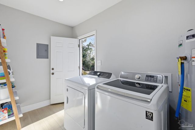 769 El Camino Dr, Cantonment, FL 32533