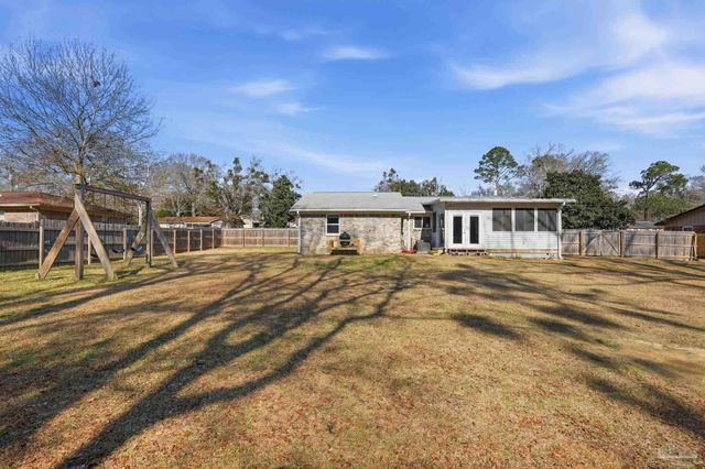 769 El Camino Dr, Cantonment, FL 32533