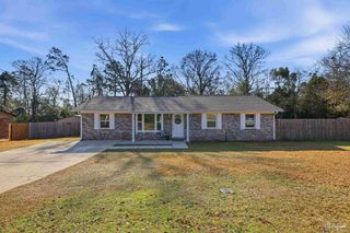 769 El Camino Dr, Cantonment, FL 32533