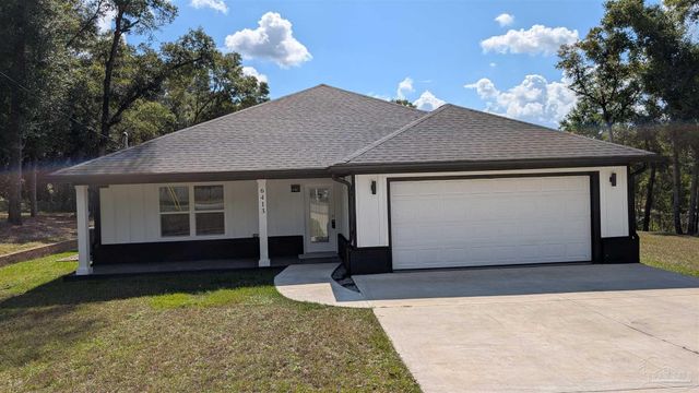 6413 Sanders St, Milton, FL 32570