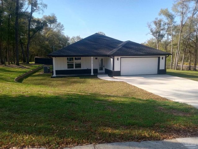 6413 Sanders St, Milton, FL 32570