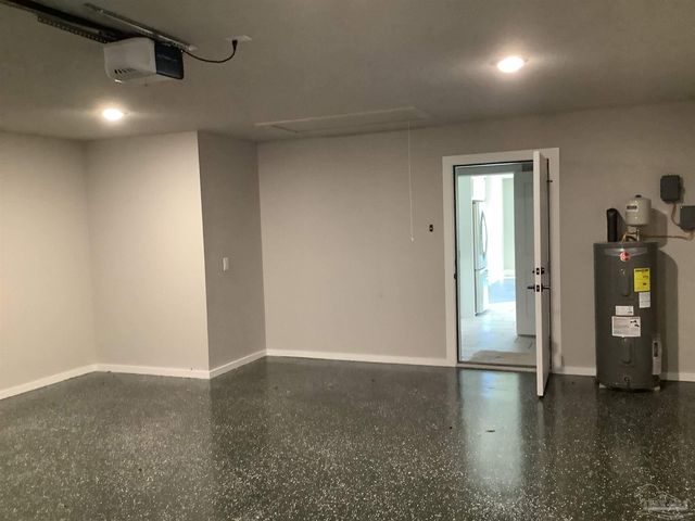 6413 Sanders St, Milton, FL 32570