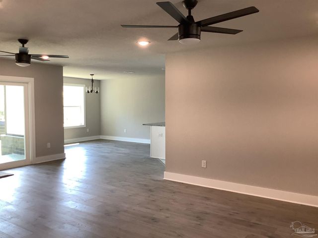 6413 Sanders St, Milton, FL 32570