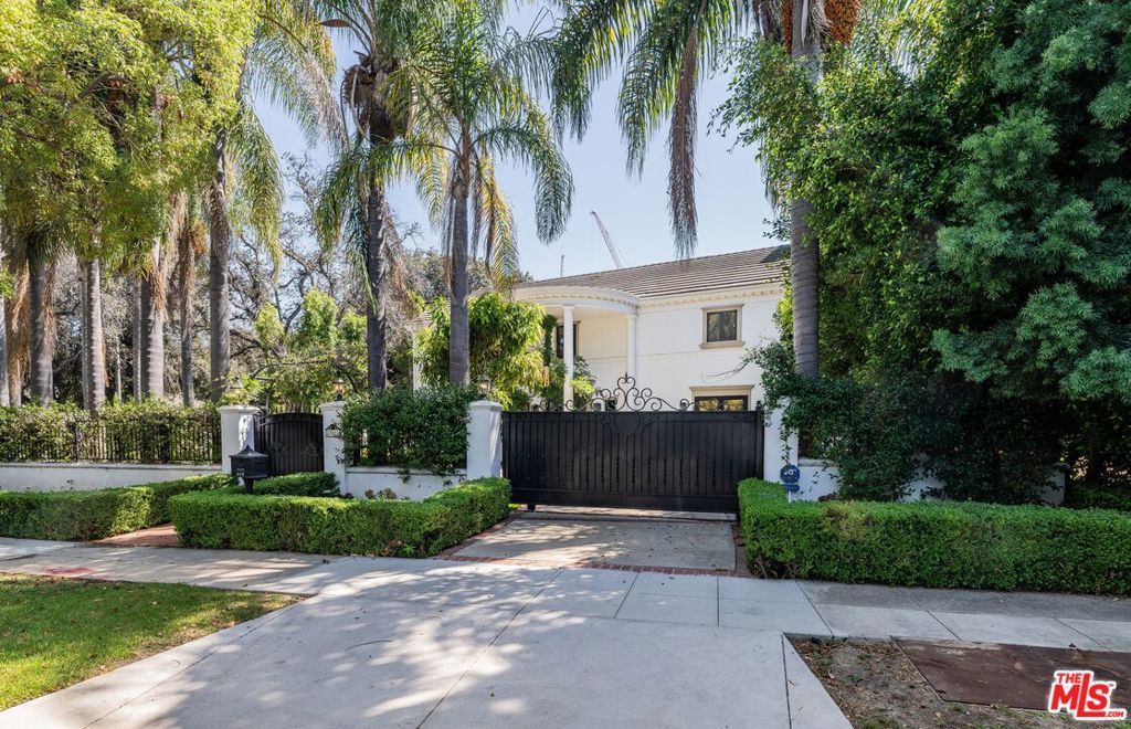 701 Trenton Drive, Beverly Hills, CA 90210 — photo 3