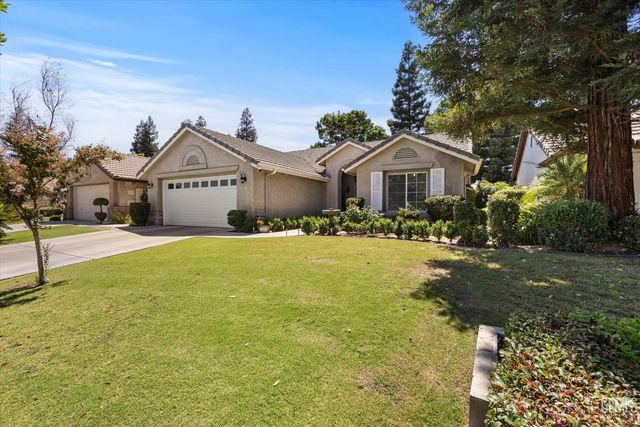 10001 Timeless Rose Court, Bakersfield, CA 93311