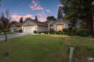 10001 Timeless Rose Court, Bakersfield, CA 93311