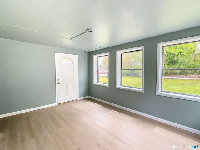 17 Fieldstone Road, Waterbury, CT 06704
