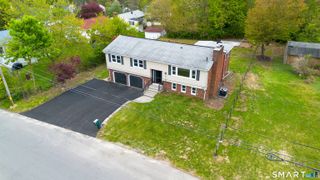 17 Fieldstone Road, Waterbury, CT 06704