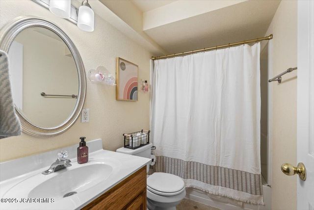 3939 LIVERPOOL DRIVE, Jefferson City, MO 65109