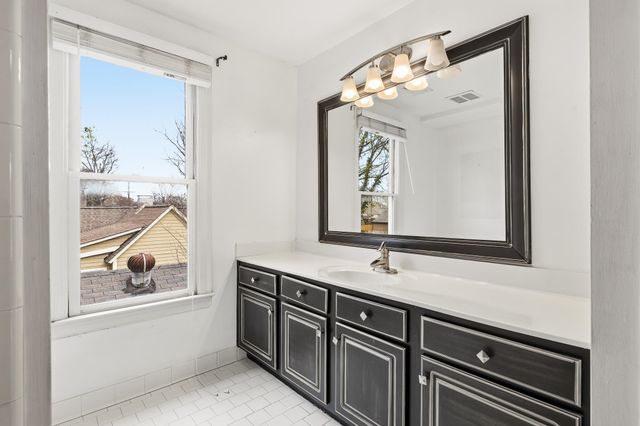 563 S COX ST, Memphis, TN 38104