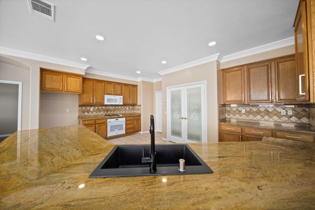 3121 Club Rancho Drive, Palmdale, CA 93551