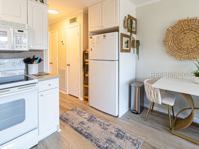 40 Folly Field Rd Apt C248, Hilton Head Island, SC 29928