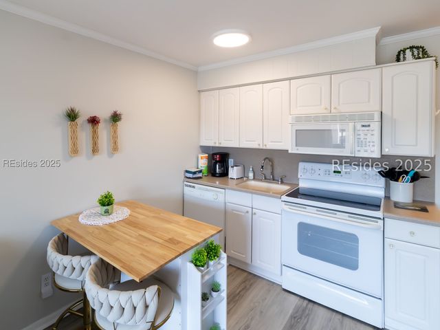 40 Folly Field Rd Apt C248, Hilton Head Island, SC 29928