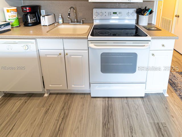 40 Folly Field Rd Apt C248, Hilton Head Island, SC 29928