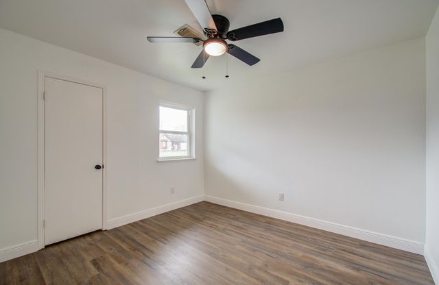 9923 Antrim Lane, La Porte, TX 77571