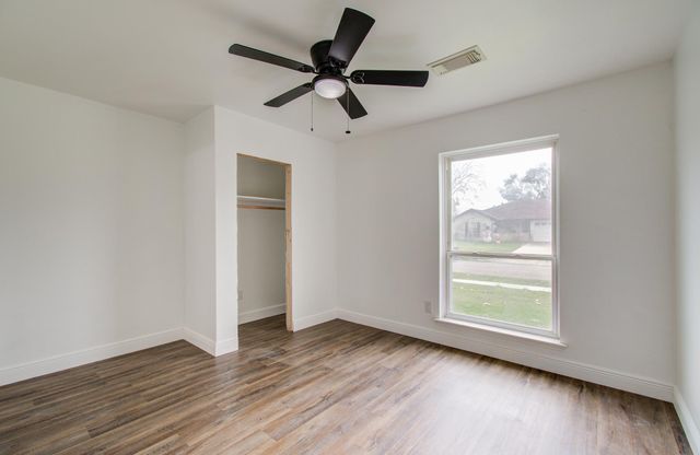 9923 Antrim Lane, La Porte, TX 77571