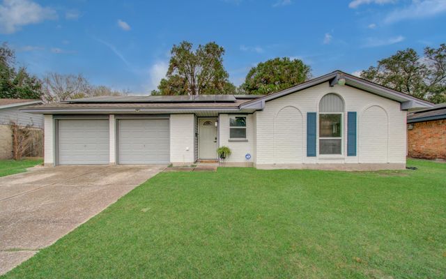 9923 Antrim Lane, La Porte, TX 77571