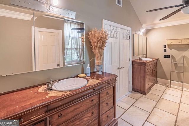 2702 Thatcher Court, Lawrenceville, GA 30044