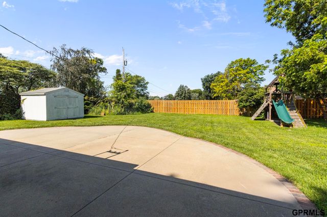 1802 S 76Th Avenue, Omaha, NE 68124
