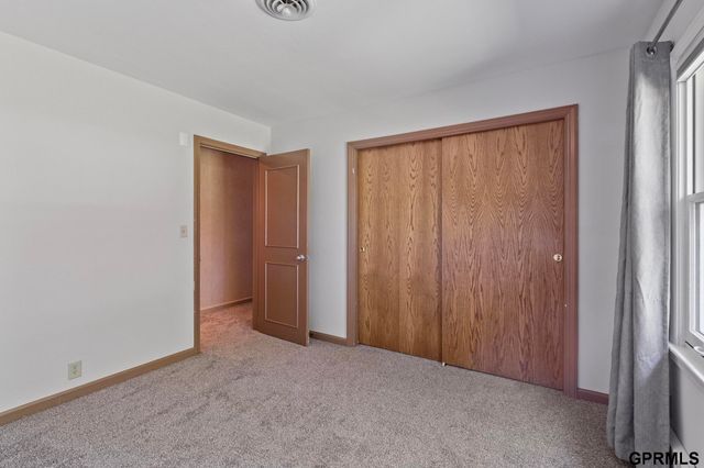 1802 S 76Th Avenue, Omaha, NE 68124