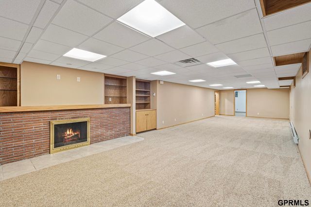 1802 S 76Th Avenue, Omaha, NE 68124