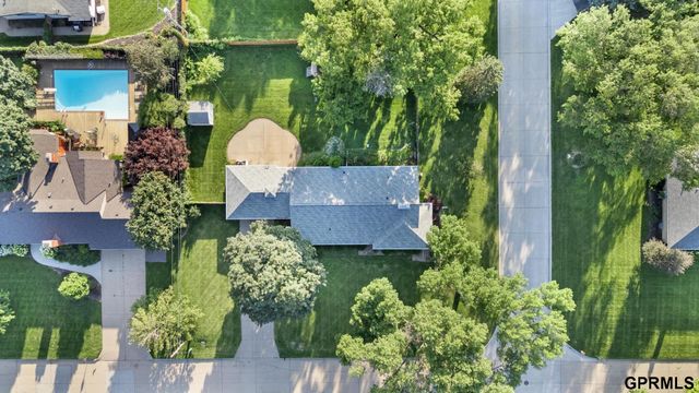 1802 S 76Th Avenue, Omaha, NE 68124