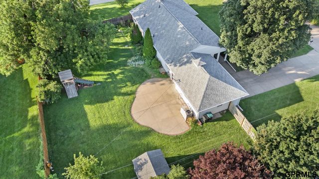 1802 S 76Th Avenue, Omaha, NE 68124