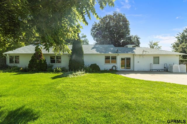 1802 S 76Th Avenue, Omaha, NE 68124