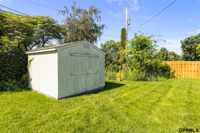 1802 S 76Th Avenue, Omaha, NE 68124