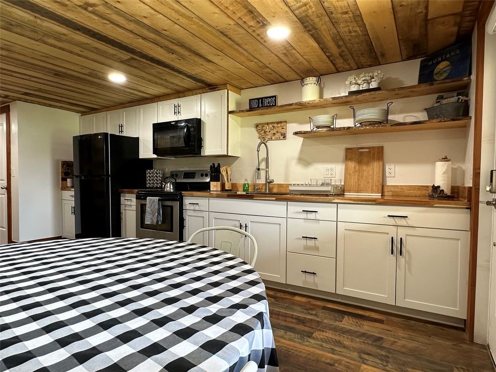 Image 89 of property listing at 225 Muskrat Creek Road, Boulder, MT 59632