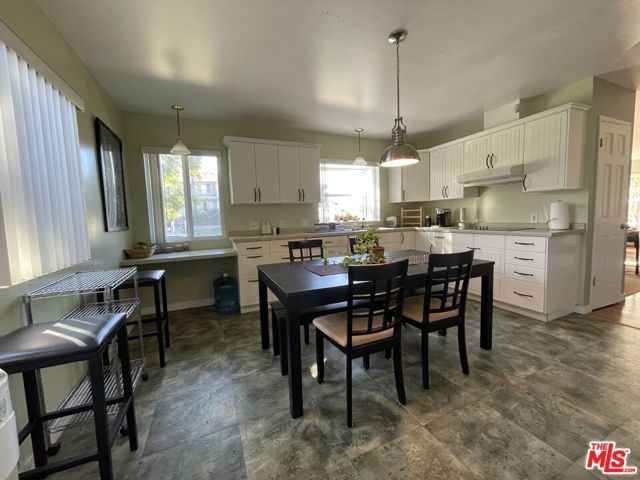 7802 Airport Boulevard, Los Angeles, CA 90045