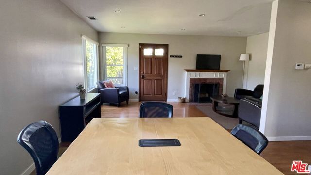 7802 Airport Boulevard, Los Angeles, CA 90045