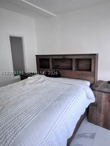 1680 NE 191st St 305-2, Miami, FL 33179