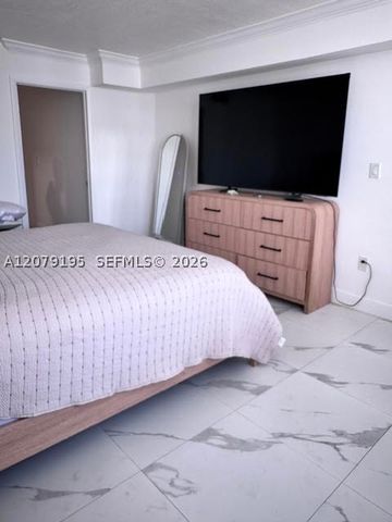 1680 NE 191st St 305-2, Miami, FL 33179