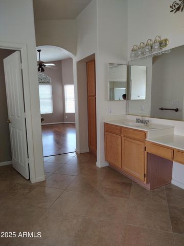 1365 W COURTNEY Lane, Tempe, AZ 85284